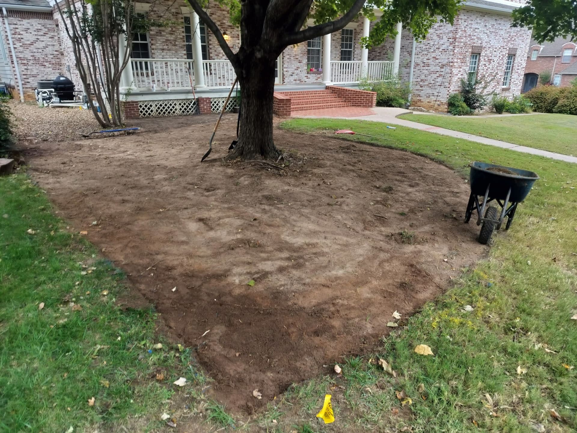 Gallery photos for Garden Oasis with Stone Path Installation: Image #8